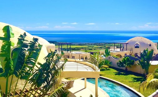 Villa in Albion, Rivière Noire District, Mauritius 1