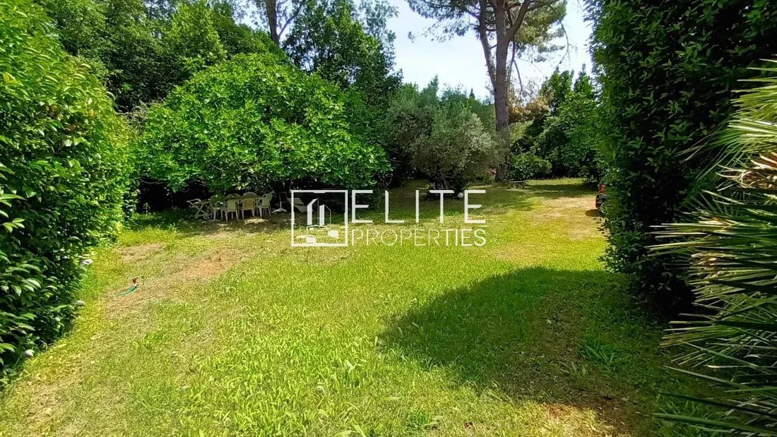 House in Mougins, Provence-Alpes-Côte d'Azur, France 3 - 14310308