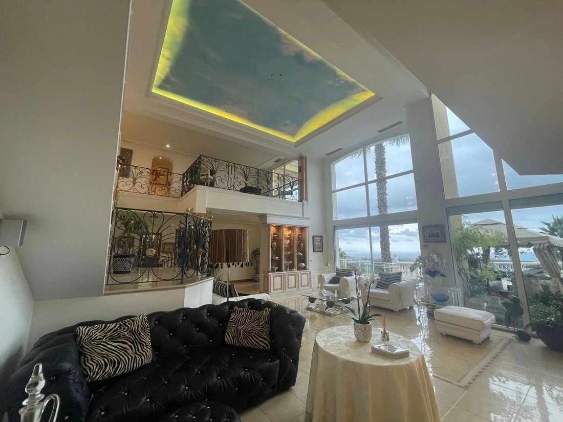 Villa in Cannes, Provence-Alpes-Côte d'Azur, France 2 - 12332273