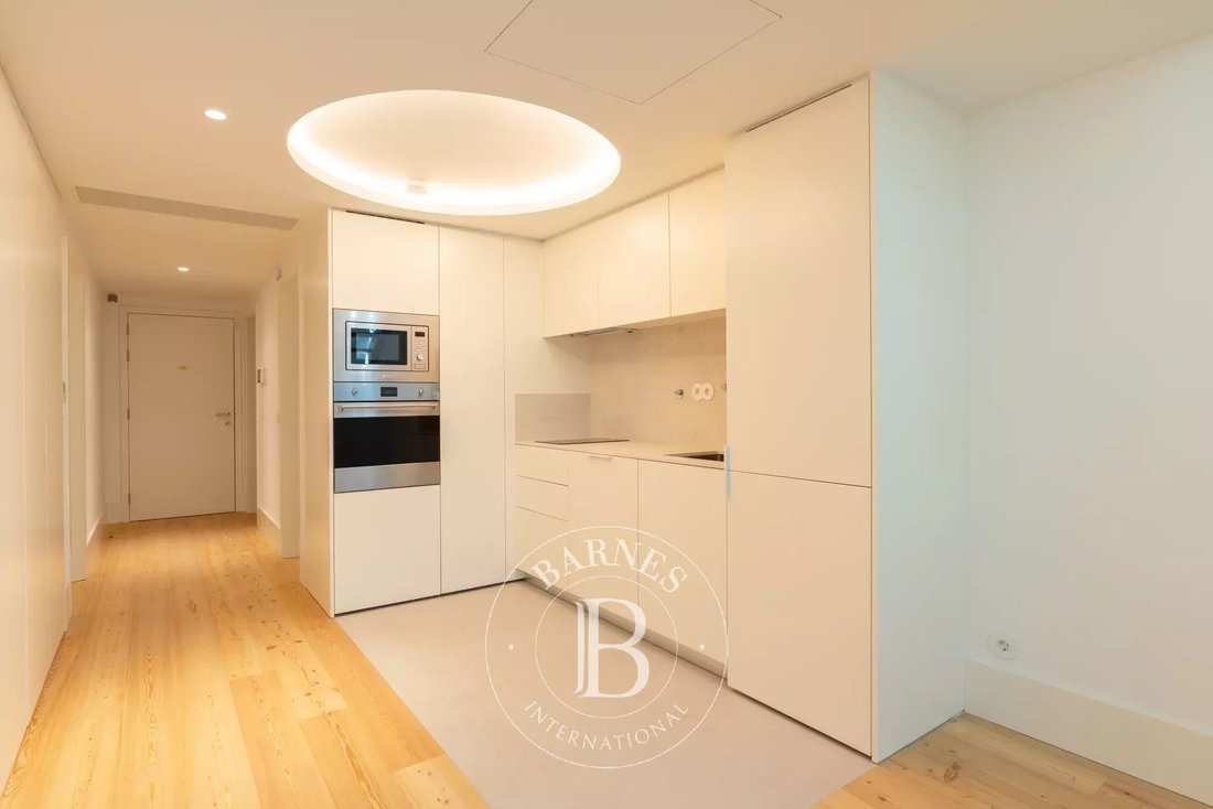 Apartment in Cedofeita, Santo Ildefonso, Se, Miragaia, Sao Nicolau e Vitoria, Porto District, Portugal 5 - 14961545