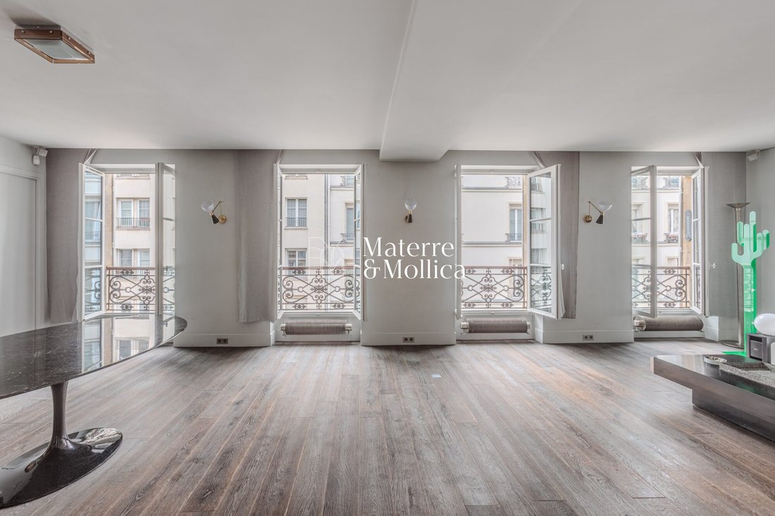 Apartment in Odéon, Paris 6e Arrondissement, Paris 3 - 15199226