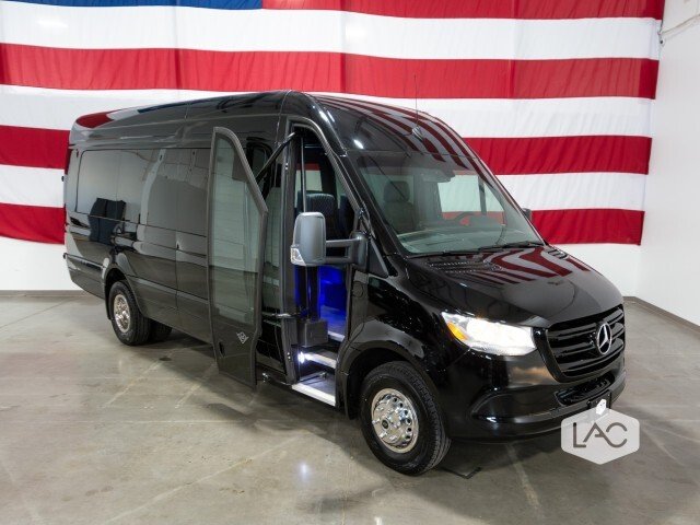 LA West Portal Coach in Scottsdale 2 - 15105373
