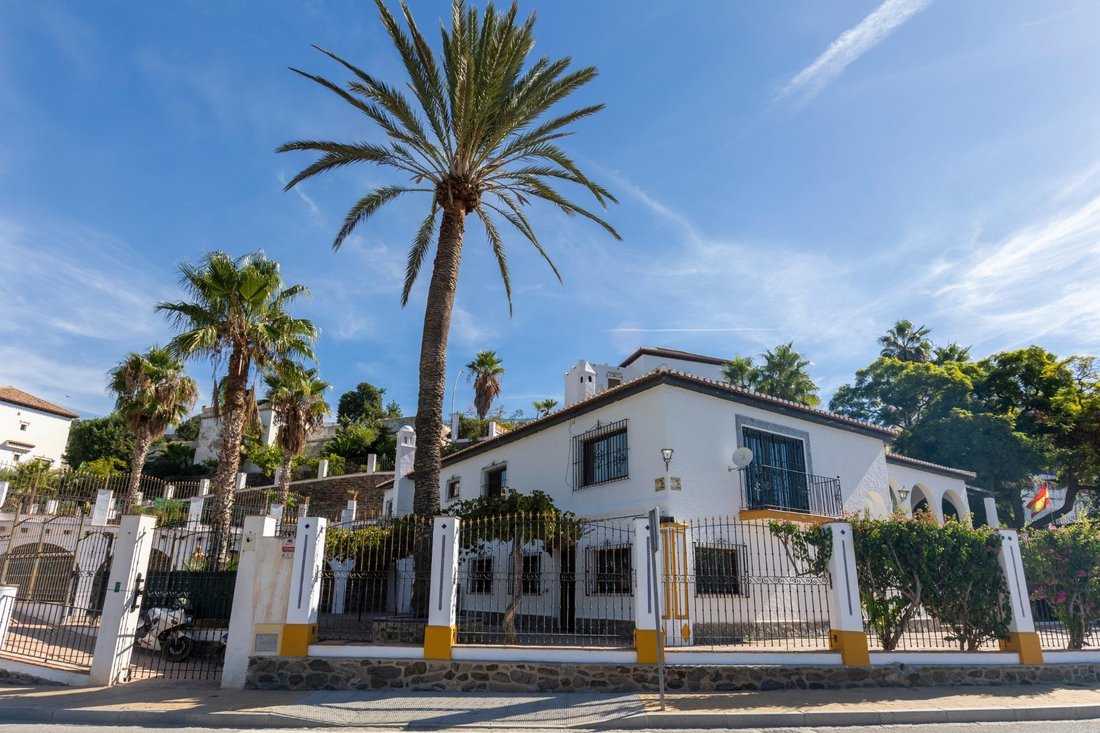Villa in Almunecar, Andalusia, Spain 1 - 15194315