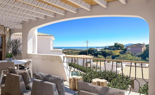 Villa in Puntaldia, Sardinia, Italy 1
