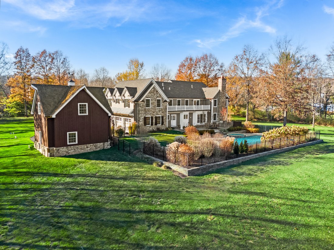 House in Mendham, New Jersey, United States 3 - 15195093
