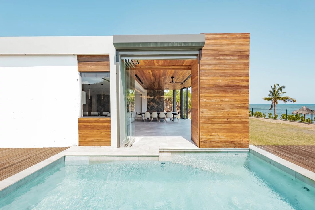 Villa in Grande Riviere Noire, Rivière Noire District, Mauritius 4 - 14425547