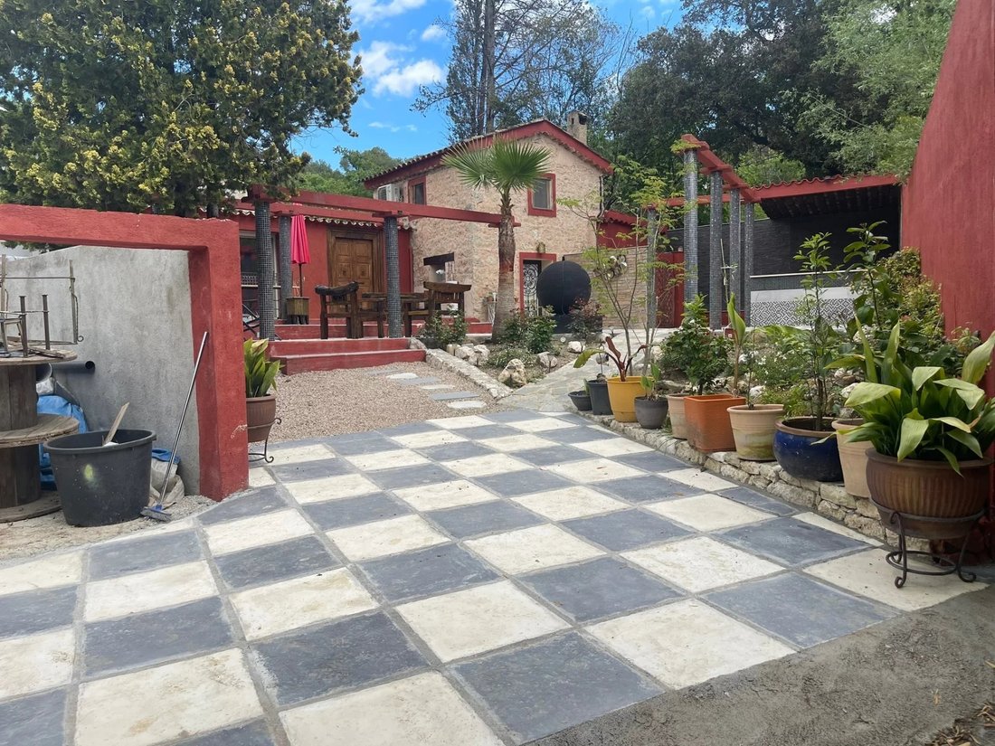 Estate in Les Aspres-Plan Sarrain, Mouans-Sartoux, France 3 - 12159394