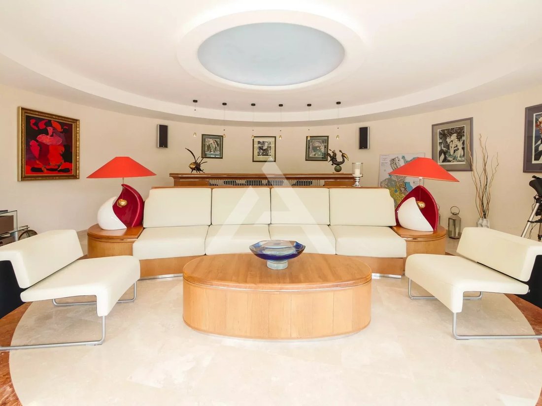 Villa in French Riviera, Provence-Alpes-Côte d'Azur, France 4 - 15189397