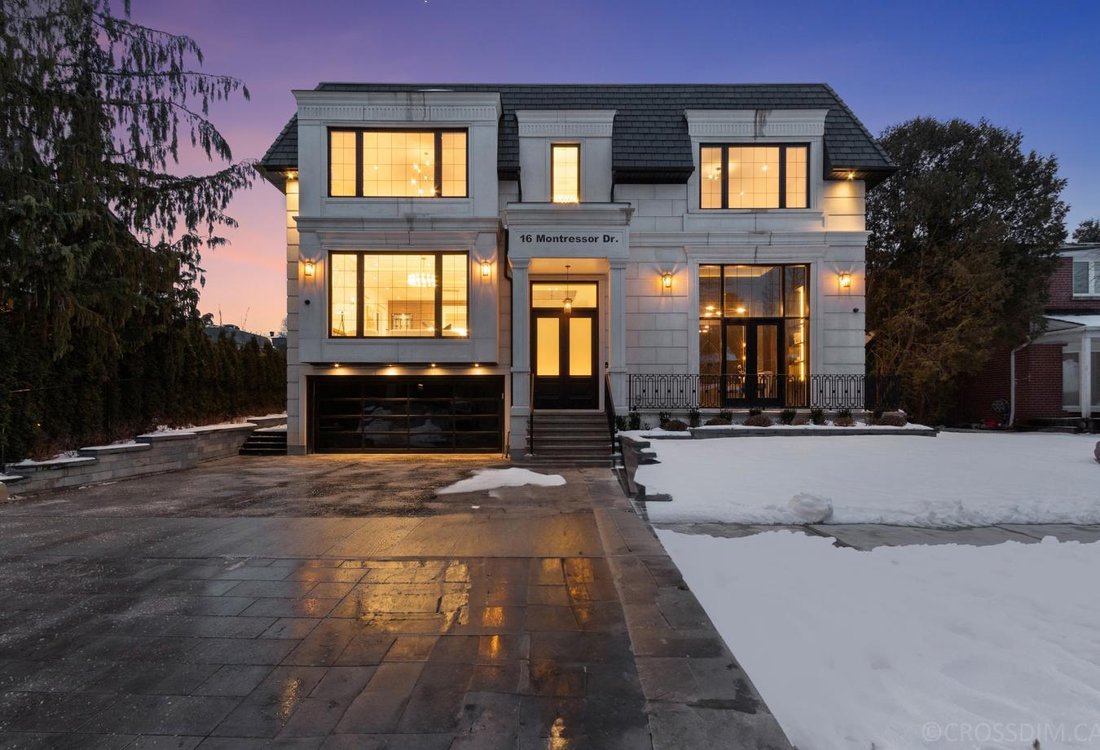 House in Toronto, Ontario, Canada 2 - 15190192