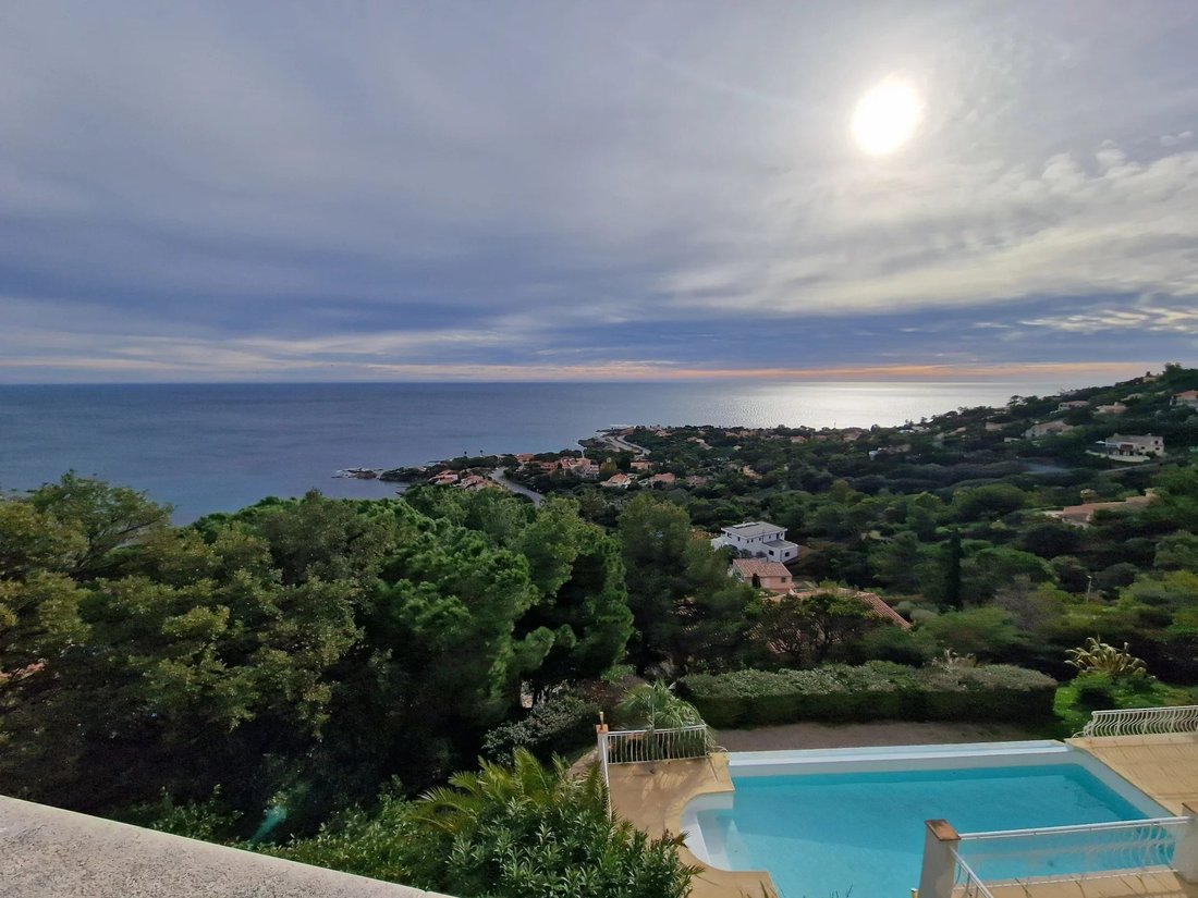 Villa in Les Issambres, Roquebrune-sur-Argens, France 1 - 13638664