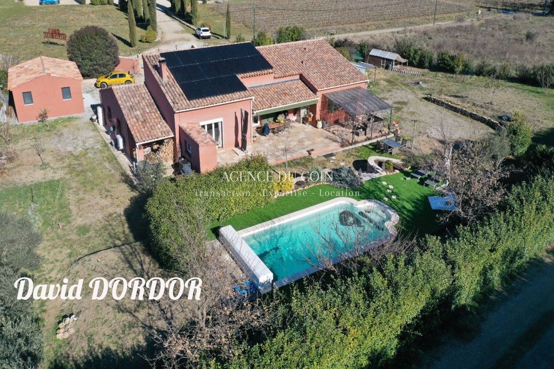 Villa in Saint-Antonin-du-Var, Provence-Alpes-Côte d'Azur, France 1 - 15189145