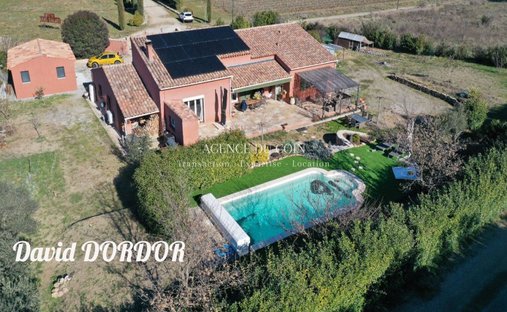 Villa in Saint-Antonin-du-Var, Provence-Alpes-Côte d'Azur, France 1