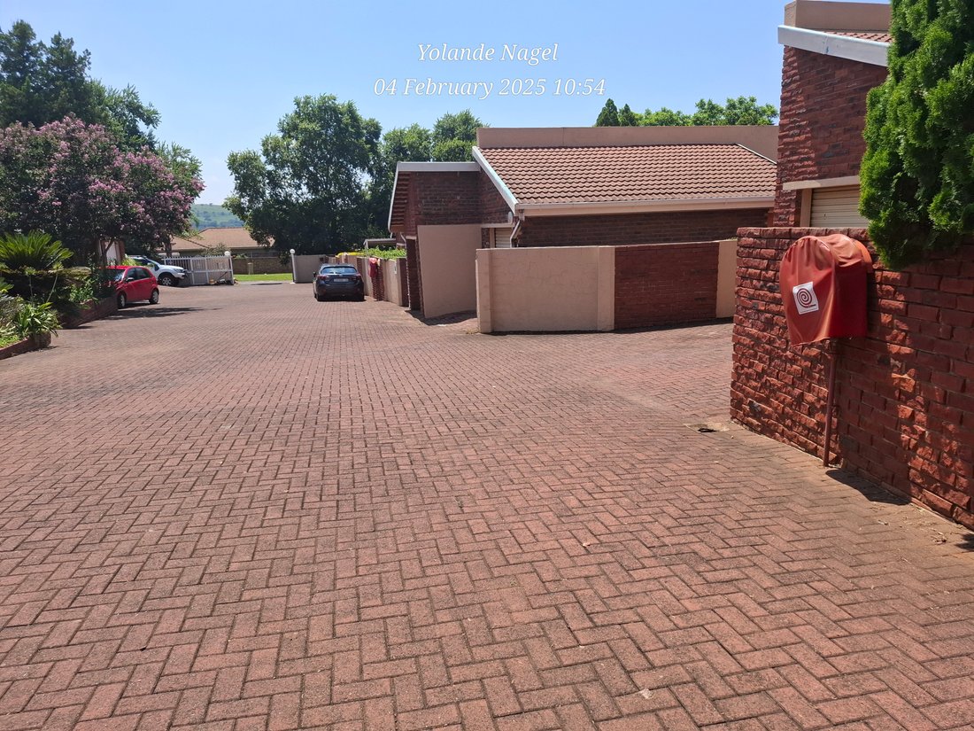 Condo in Hutten Heights, Aviary Hill, KwaZulu-Natal 2 - 15186313