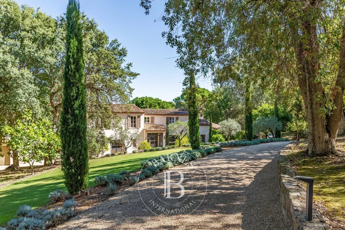 Villa in Valbonne, Provence-Alpes-Côte d'Azur, France 1 - 13400340