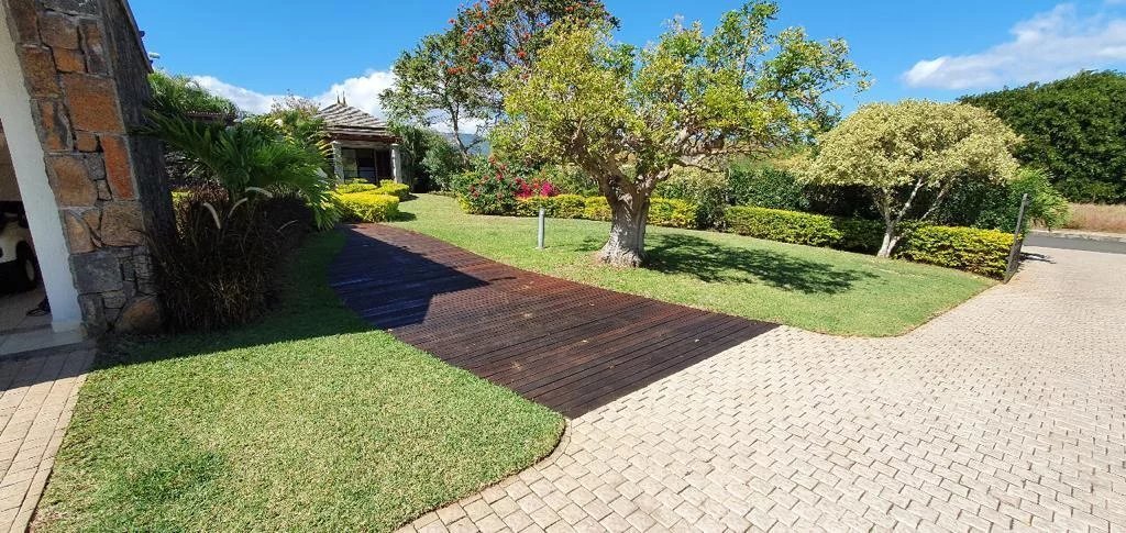 Villa in Tamarin, Rivière Noire District, Mauritius 4 - 14425207
