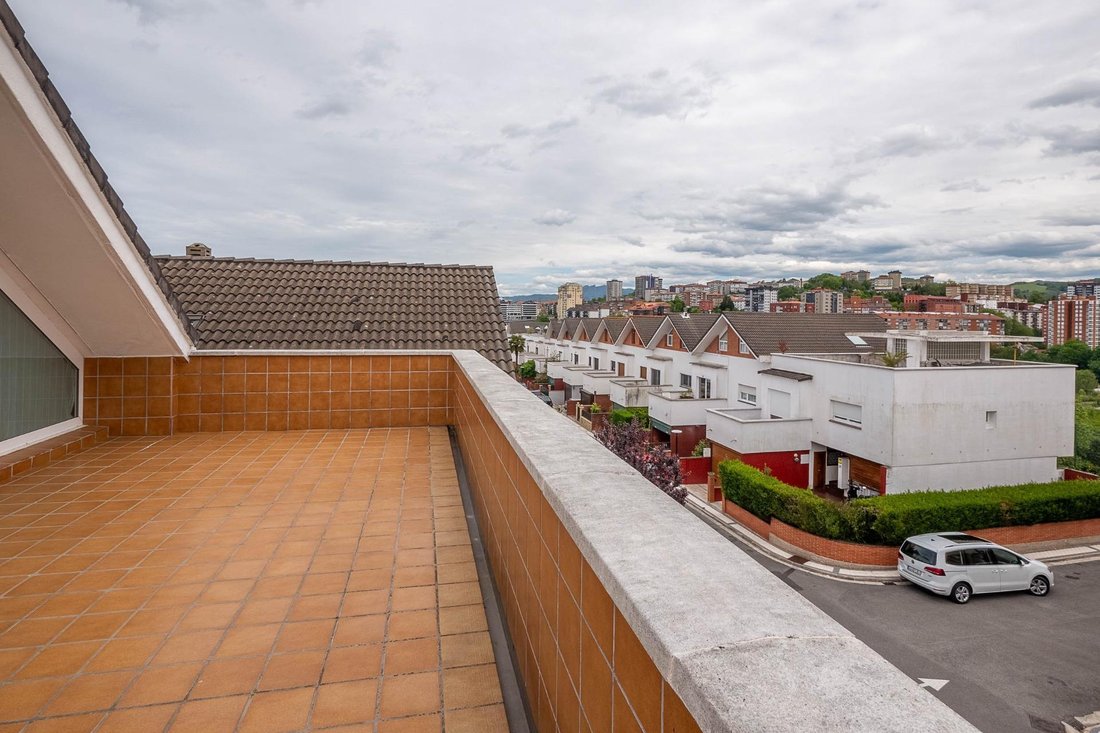 Villa in Ekialdea, Donostia-San Sebastian, Spain 3 - 15192445
