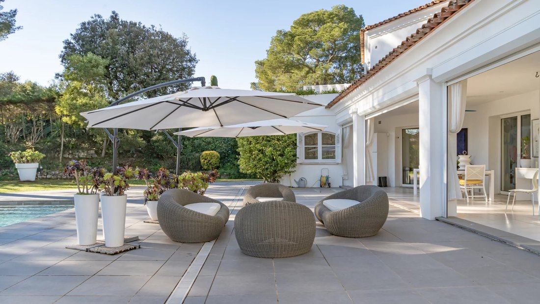 Villa in Mougins, Provence-Alpes-Côte d'Azur, France 4 - 13596242