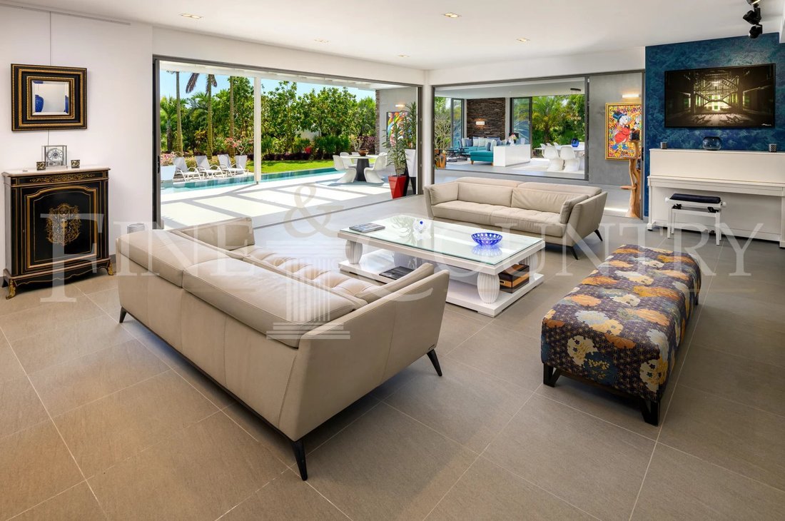Villa in Grand Baie, Rivière du Rempart District, Mauritius 2 - 13372881