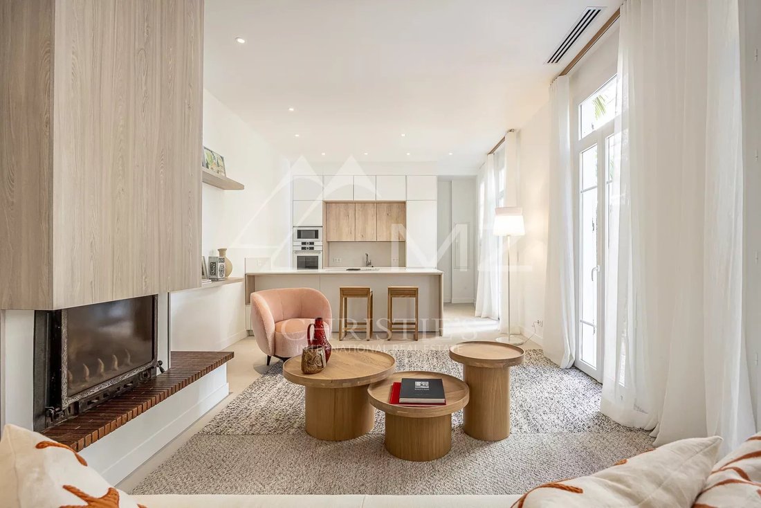 House in Cannes, Provence-Alpes-Côte d'Azur, France 2 - 12684418