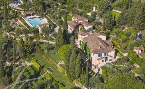 Maison à Grasse, Provence-Alpes-Côte d'Azur, France 1