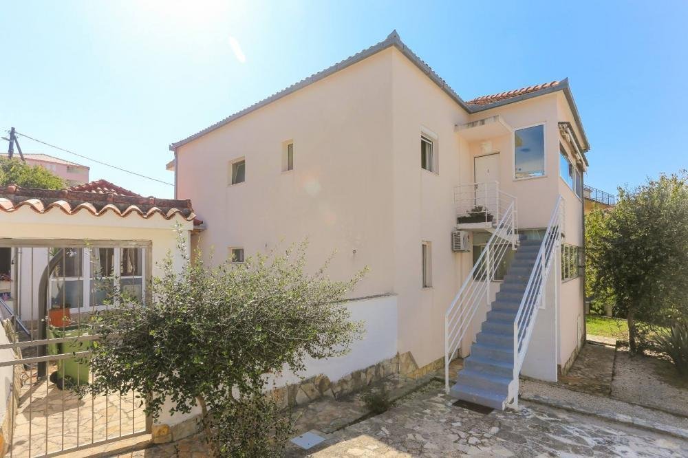 Villa in Okrug Gornji, Split-Dalmatia County, Croatia 4 - 11982925