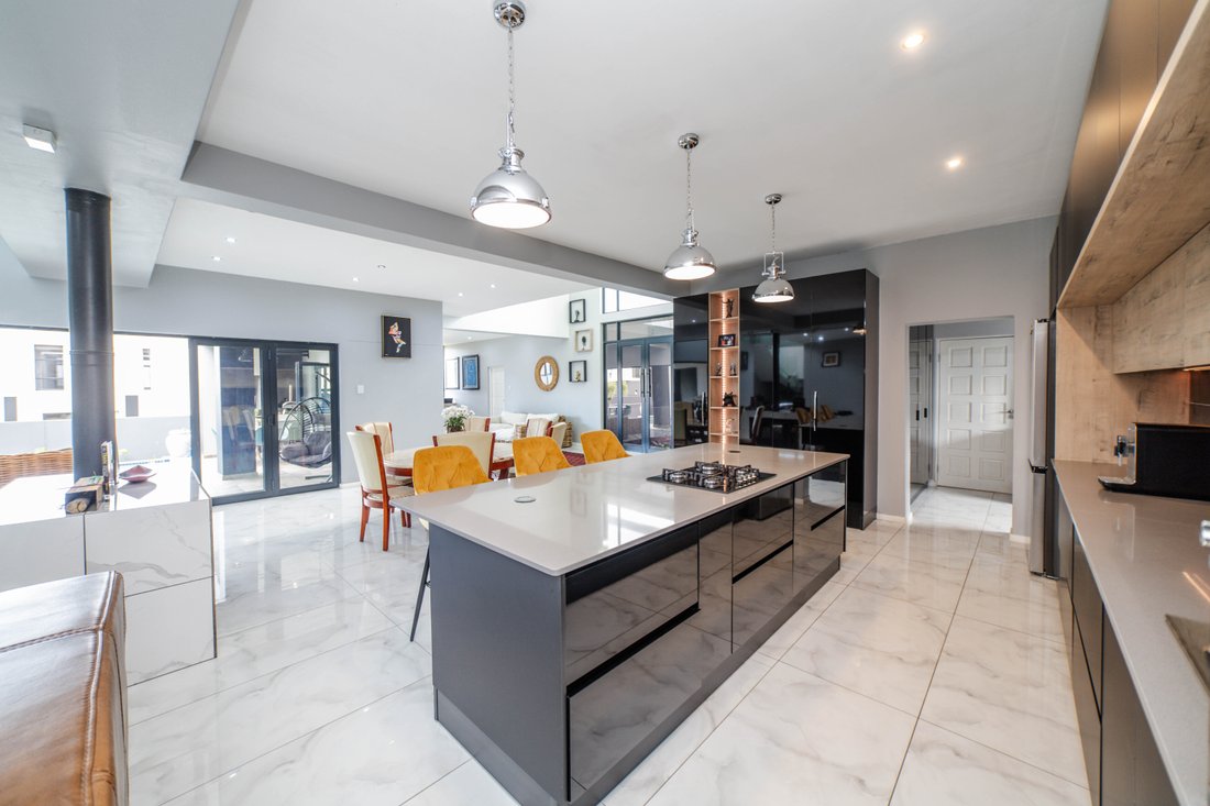 House in Chartwell, Gauteng, South Africa 4 - 15186331