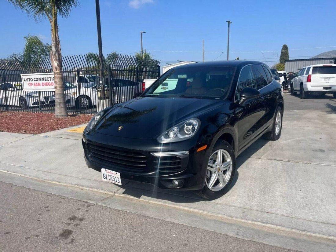 Suv in Spring Valley, CA, United States 4 - 14322858