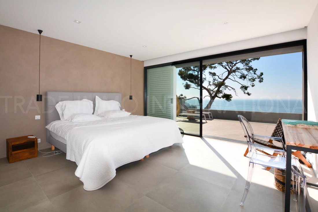Villa in Èze, Provence-Alpes-Côte d'Azur, France 5 - 12607626