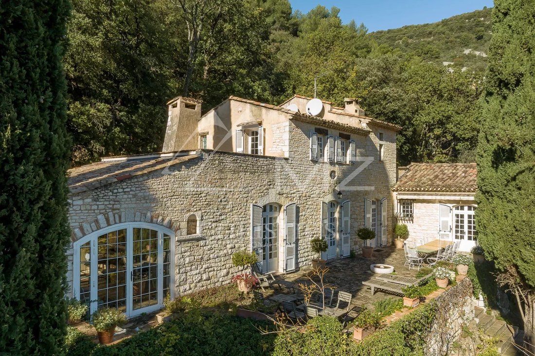 House in Tourrettes-sur-Loup, Provence-Alpes-Côte d'Azur, France 2 - 13493845