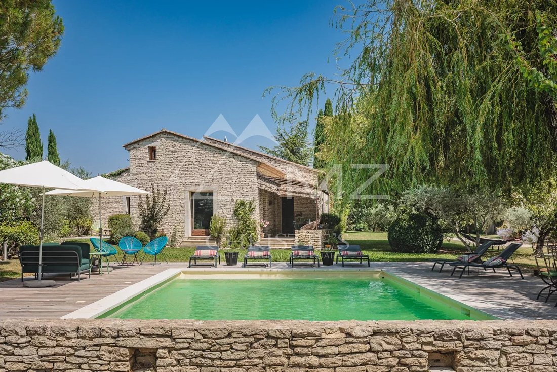 Villa à Gordes, Provence-Alpes-Côte d'Azur, France 3 - 14560269