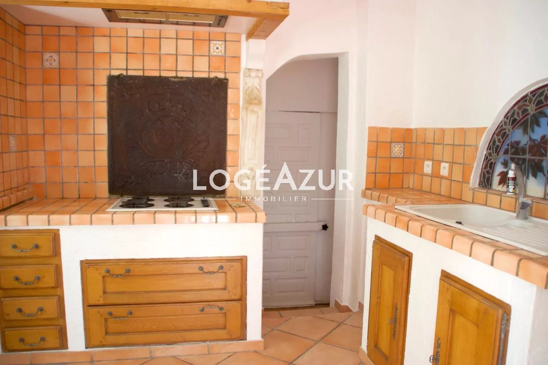 Villa in Saint-Laurent-du-Var, Provence-Alpes-Côte d'Azur, France 5 - 10907899