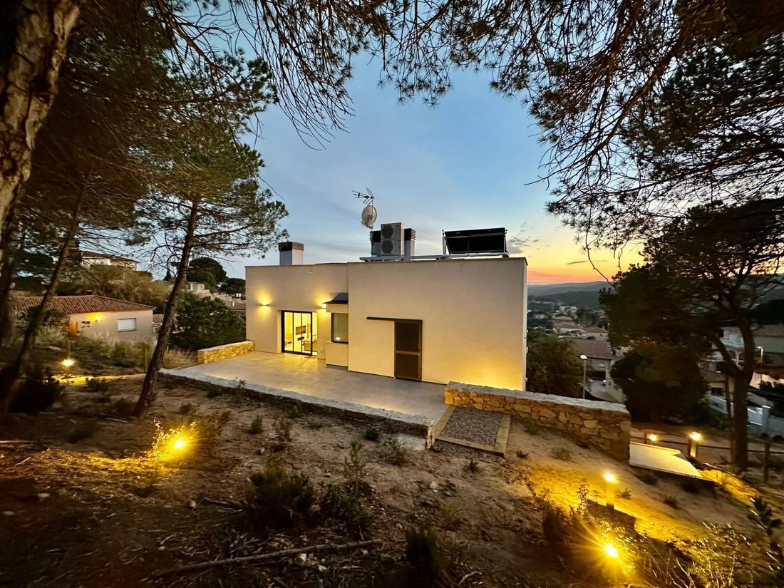 Villa in Lloret de Mar, Catalonia, Spain 4 - 14285048