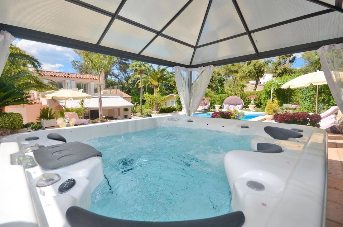 Villa in Mougins, Provence-Alpes-Côte d'Azur, France 3 - 12112339