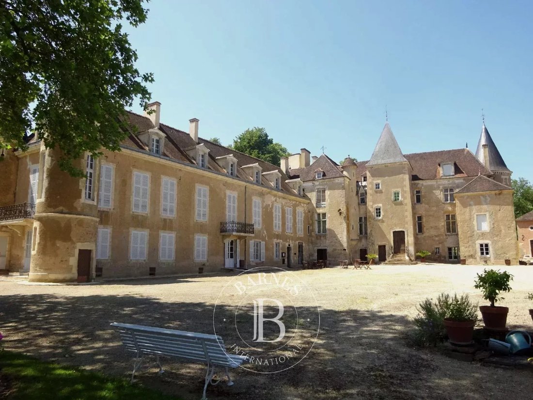 Castle in Centre Ville, Avallon, France 2 - 13824279