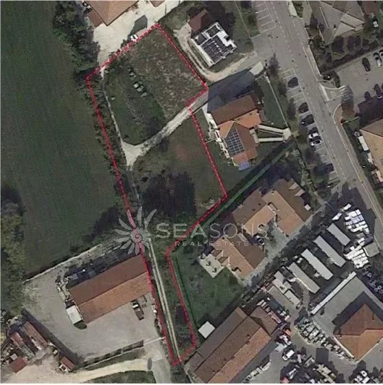 Land in San Fior di Sopra, Veneto, Italy 1 - 14287816