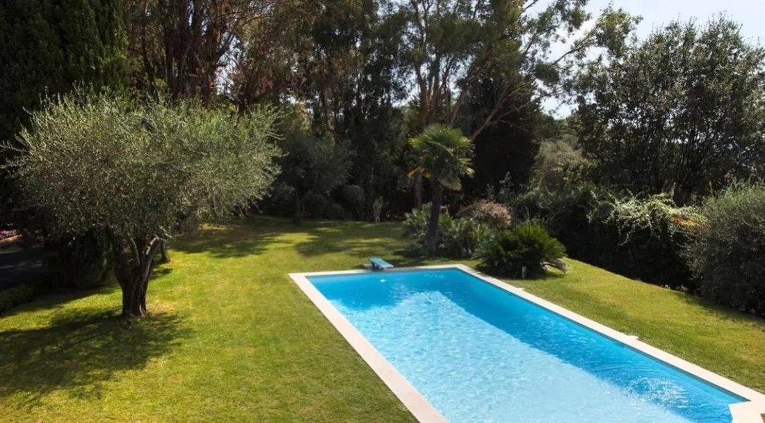 Villa in Les Indes les-Groulles, Mouans-Sartoux, France 5 - 12112394
