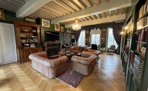 Magnificent Chateau In Burgundy Perfectly Maintained