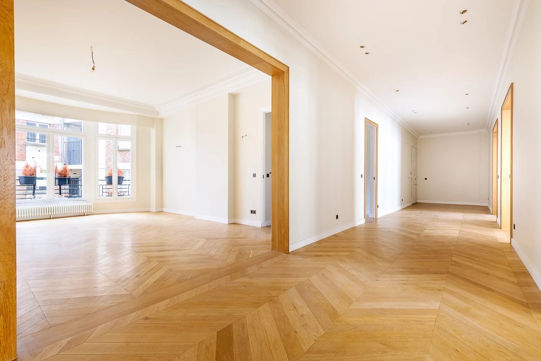 Apartment in Gros Caillou, Paris 7e Arrondissement, Paris 3 - 13857928