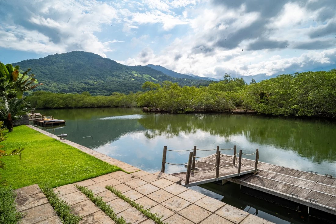 Villa in Mangaratiba, State of Rio de Janeiro, Brazil 4 - 10449572