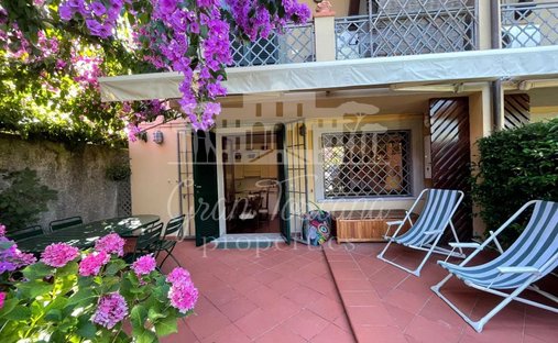 Apartment in Caranna-Vaiana, Forte dei Marmi, Tuscany 1