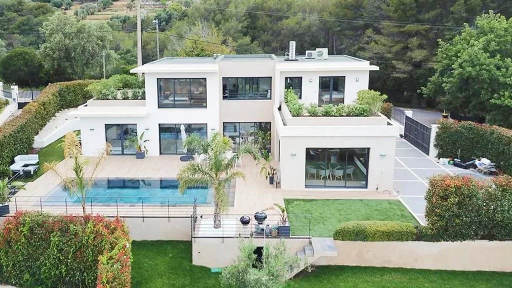 Villa in Cannes, Provence-Alpes-Côte d'Azur, France 1 - 12926226