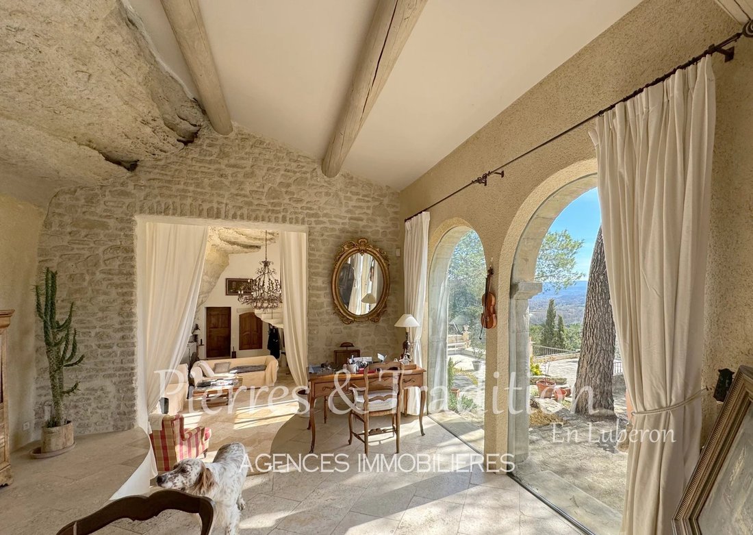 Estate in Goult, Provence-Alpes-Côte d'Azur, France 4 - 14198486