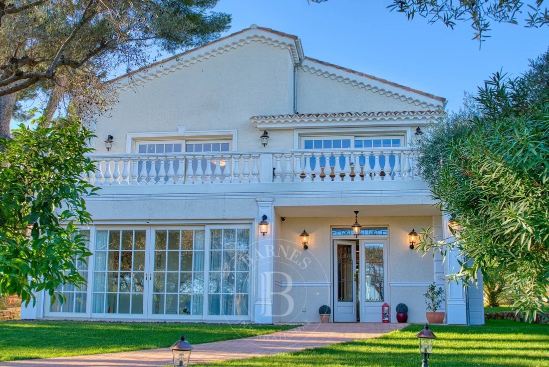 Villa in Antibes, Provence-Alpes-Côte d'Azur, France 2 - 11733331