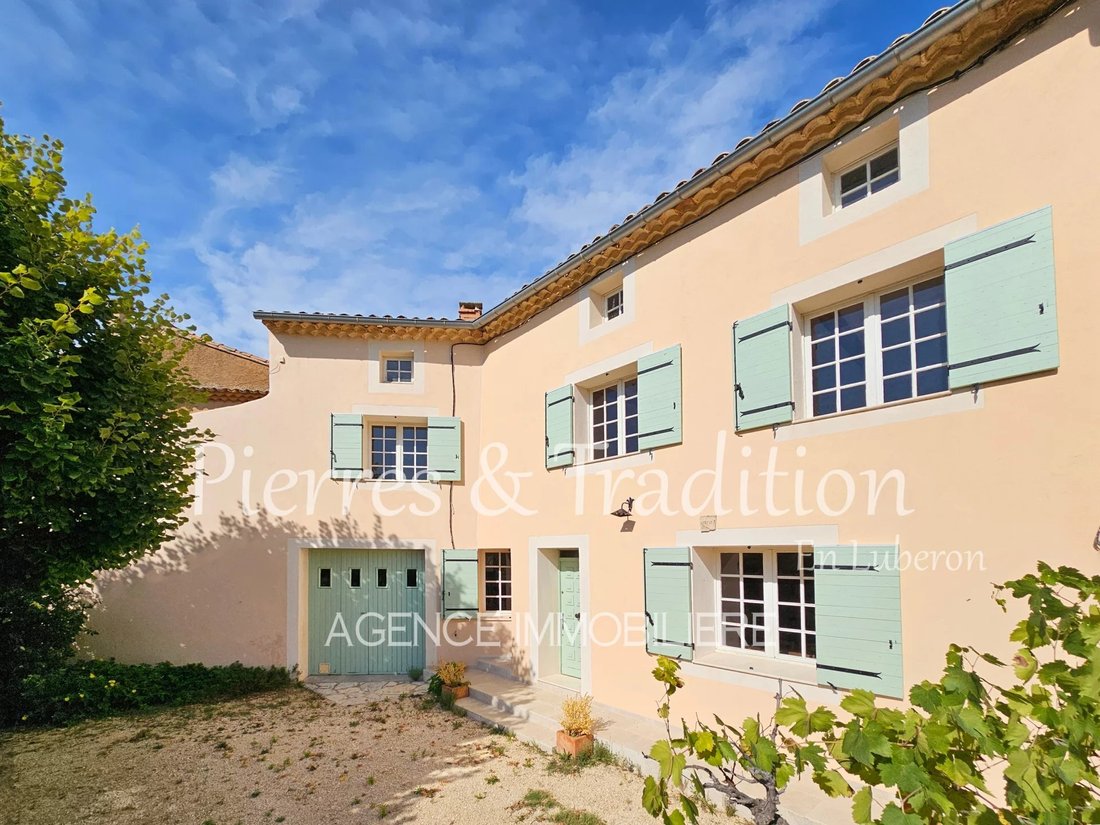 House in Saint-Saturnin-lès-Apt, Provence-Alpes-Côte d'Azur, France 1 - 14707691