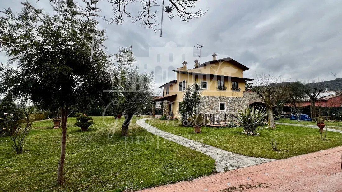 Villa in Isola, Casano, Liguria 2 - 13793807