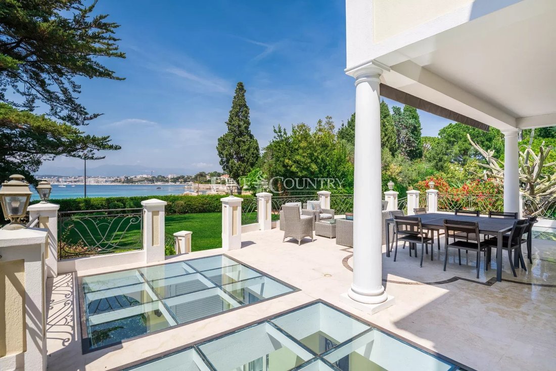 Villa in Antibes, Provence-Alpes-Côte d'Azur, France 5 - 12142070
