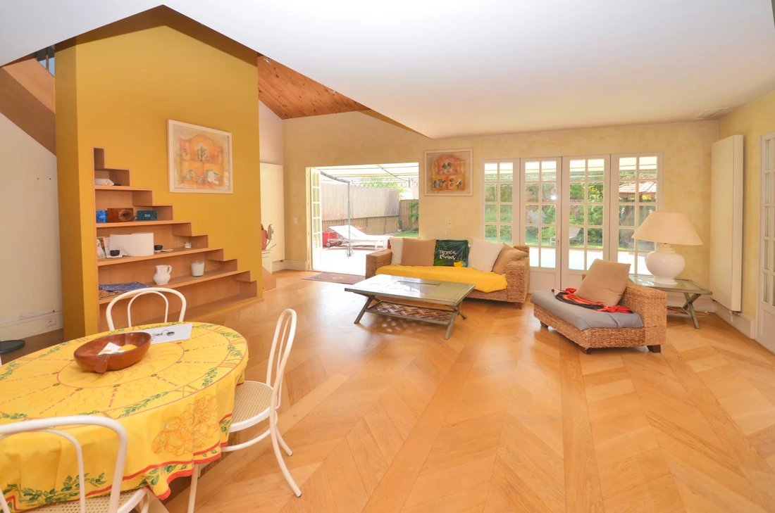 Villa in Antibes, Provence-Alpes-Côte d'Azur, France 4 - 12112345
