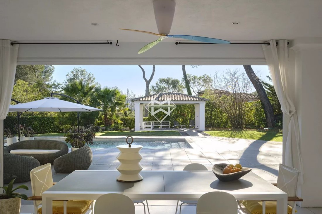 Villa in Mougins, Provence-Alpes-Côte d'Azur, France 4 - 13815212