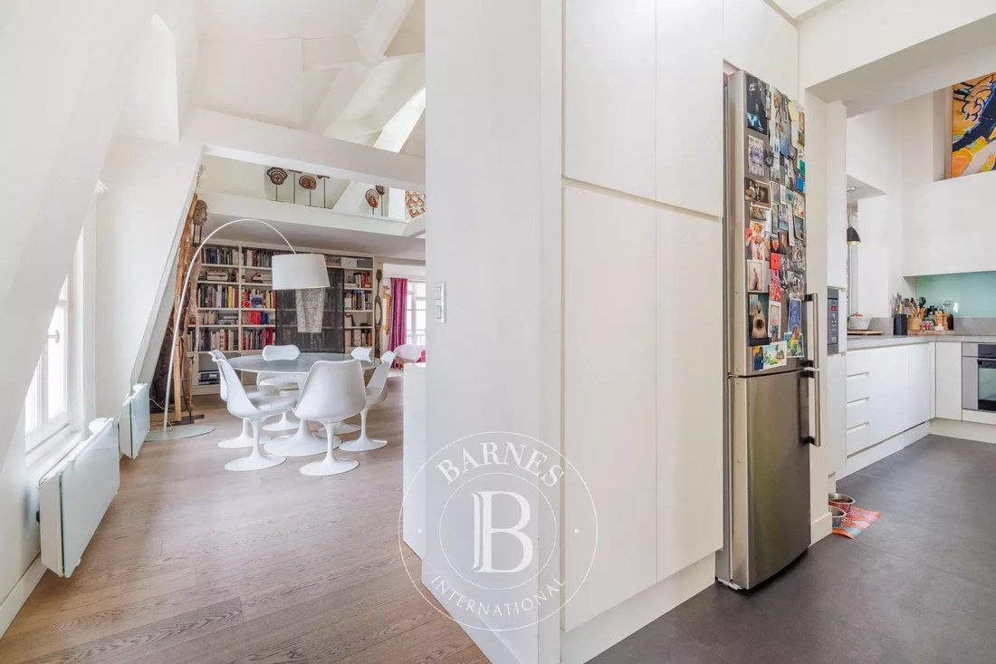 Apartment in Saint Germain des Prés, Paris 6e Arrondissement, Paris 2 - 13709393