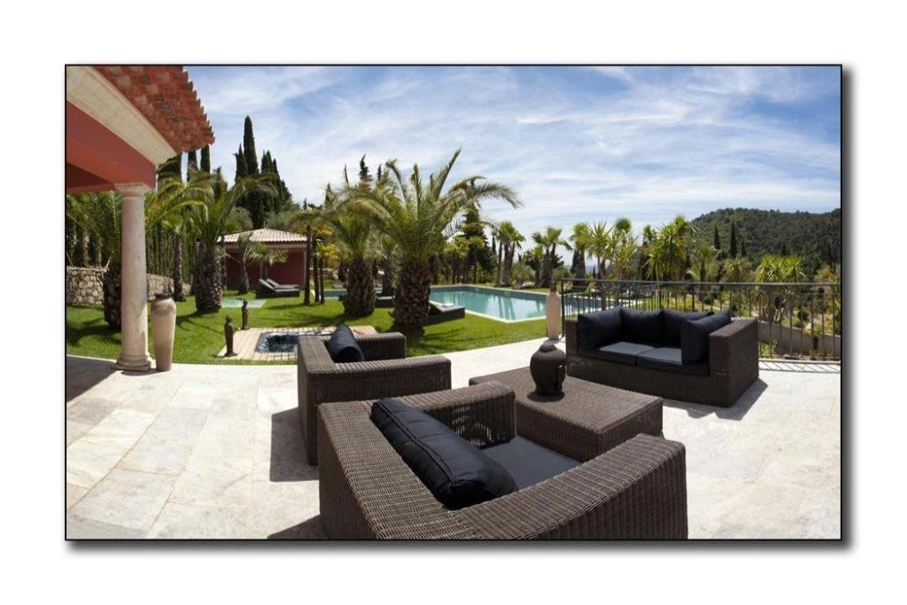 Villa in Grasse, Provence-Alpes-Côte d'Azur, France 3 - 11647671